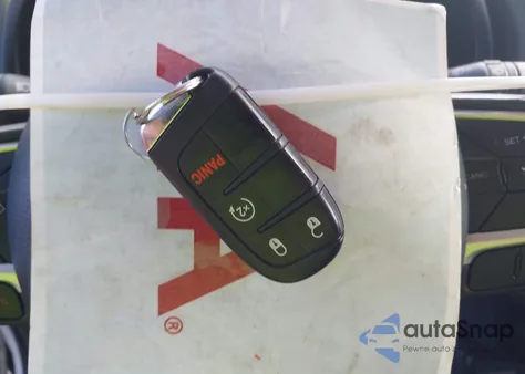 2020 Jeep Renegade Latitude 4X4 from USA, damaged, VIN ZACNJBBB3LPM02863